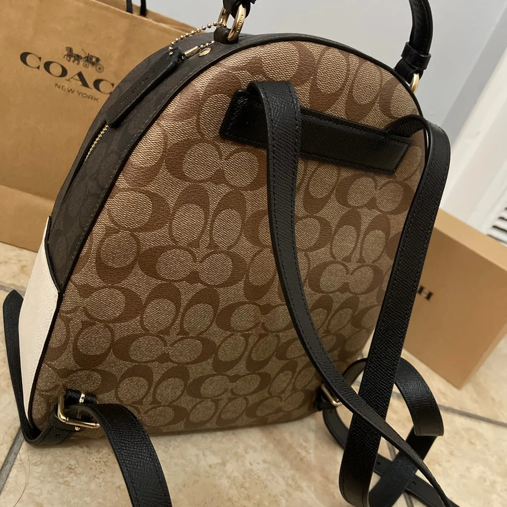 COACH Jordyn Backpack In Blocked Signature popular NWT